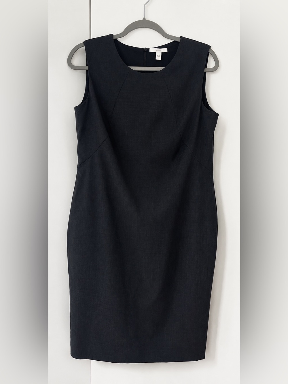 Hugo Boss Dallasa 7 Black Charcoal Wool Sleeveless Straight Sheath Dress